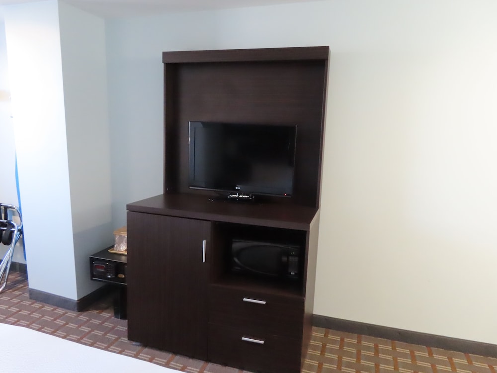 St. Charles Hotel - photo 36