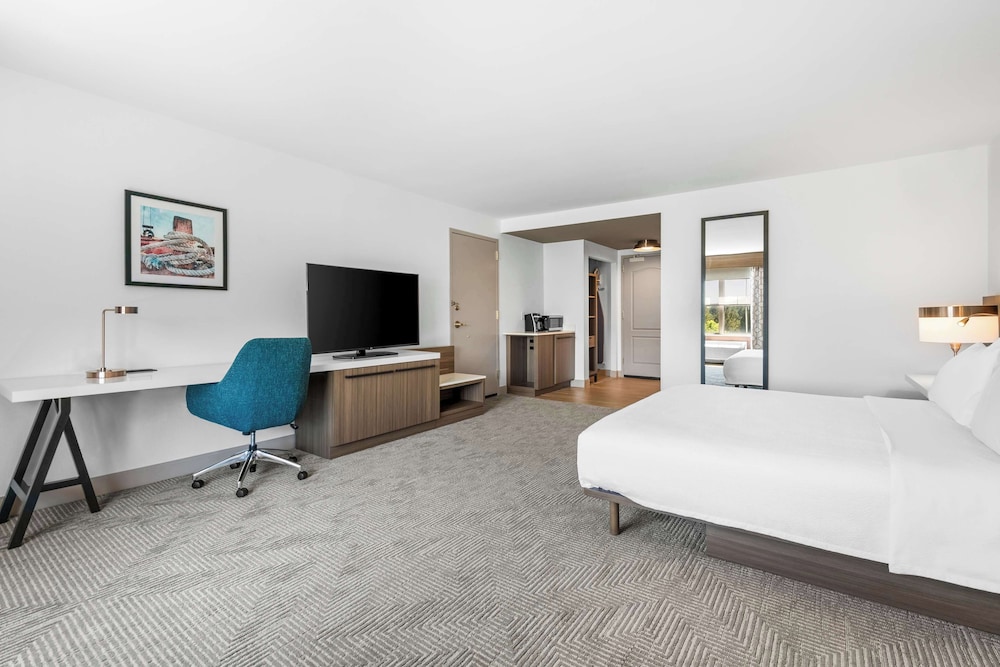 Hilton Garden Inn Suffolk Riverfront - photo 13