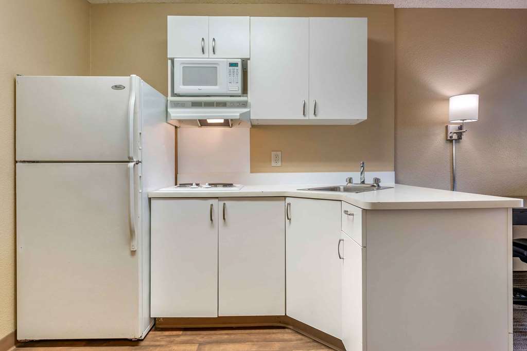 Extended Stay America Suites Sacramento West Sacramento - photo 9