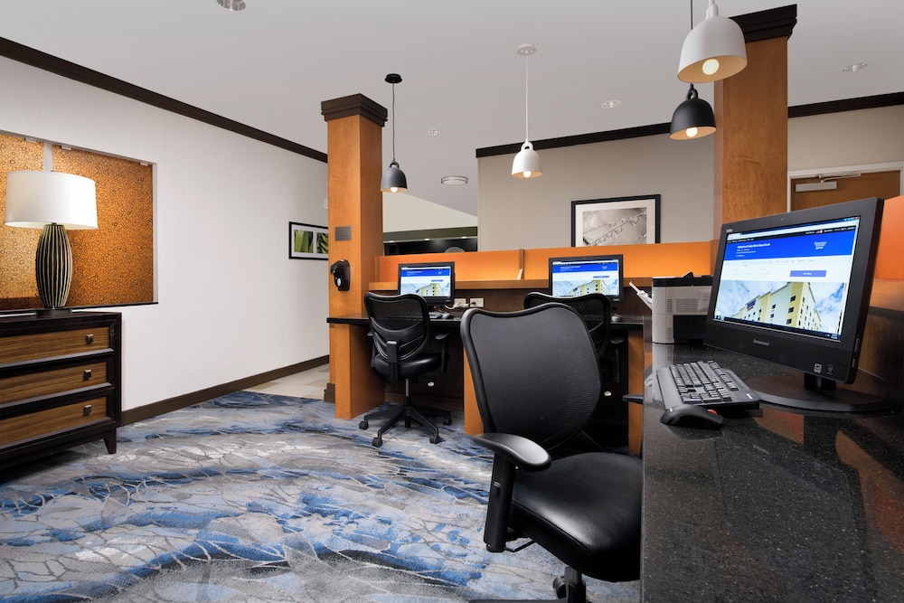 Fairfield Inn & Suites by Marriott Miami Airport South - photo 19