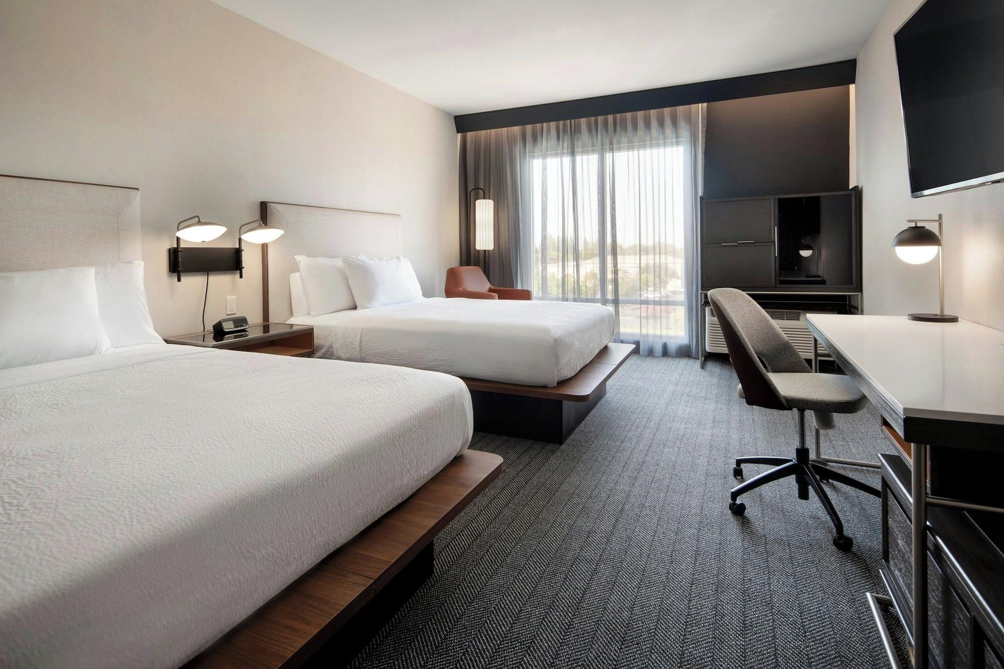 Courtyard by Marriott Fresno Clovis - photo 10