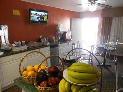 Super 8 By Wyndham El Centro - photo 23