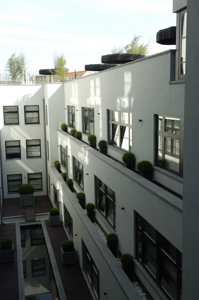 Yooma Urban Lodge — 4-Star Luxury Hotel in Brussels, Belgium