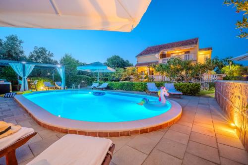 Villa Luka — 4-Star Luxury Hotel in Polaca, Croatia