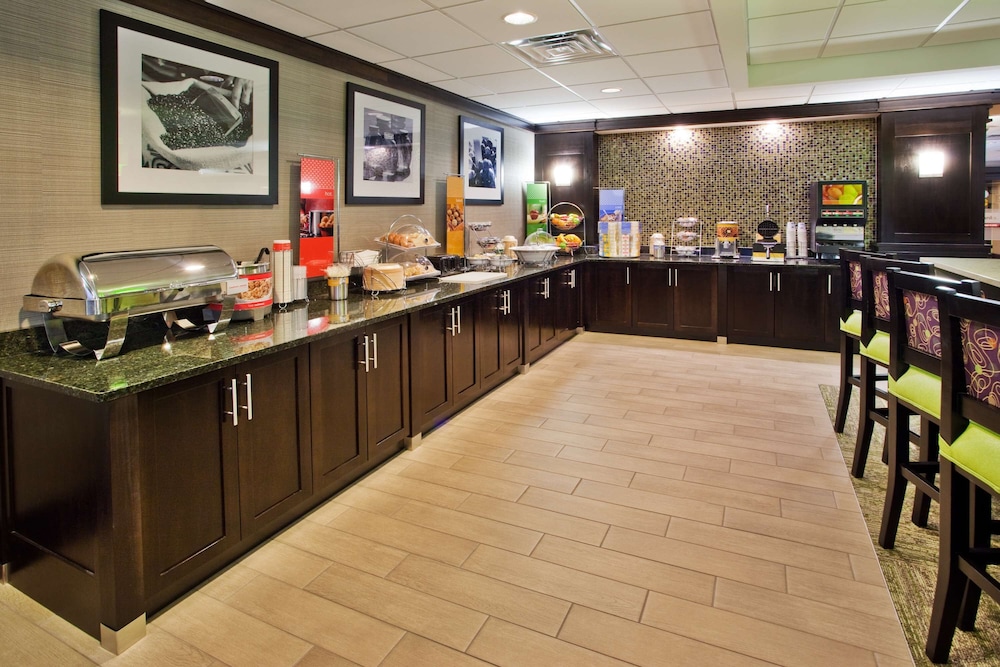 Hampton Inn Atlanta Town Center Kennesaw - photo 23