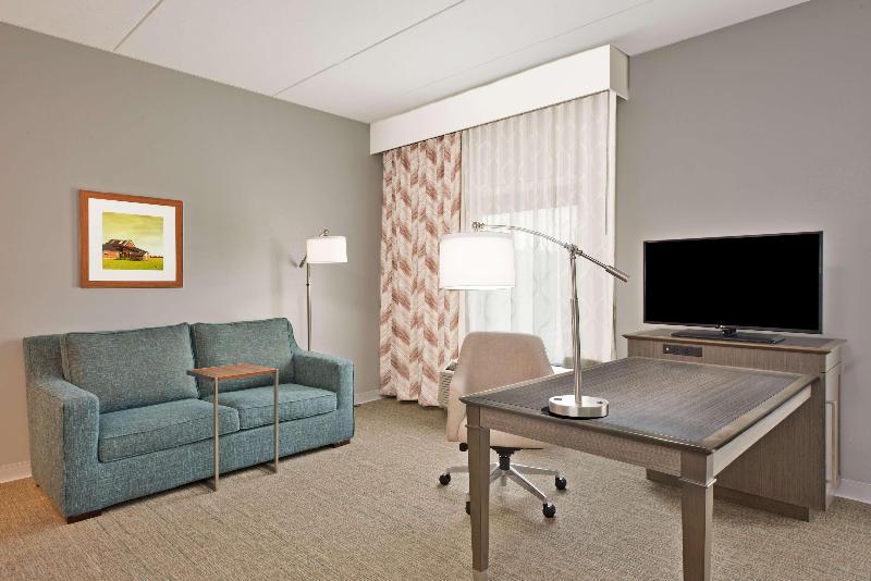 Hampton Inn & Suites North Huntingdon Irwin - photo 201