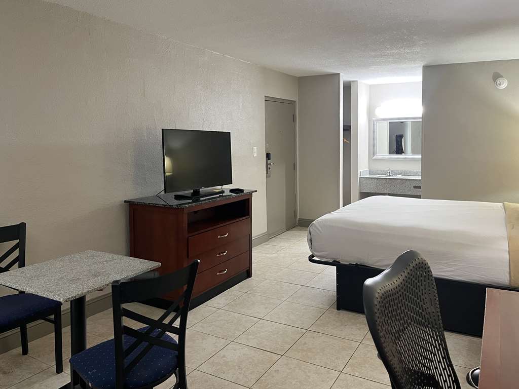Motel 6 Raleigh NC Downtown South - photo 7