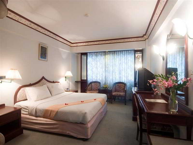 La Paloma - carbon neutral hotel in Phitsanulok