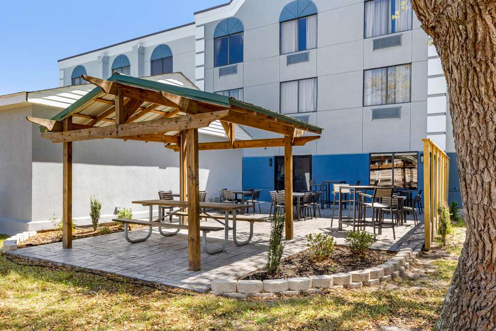 Comfort Suites Southport Oak Island - photo 30