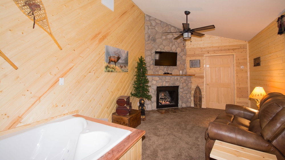 Upper Canyon Inn & Cabins - photo 3