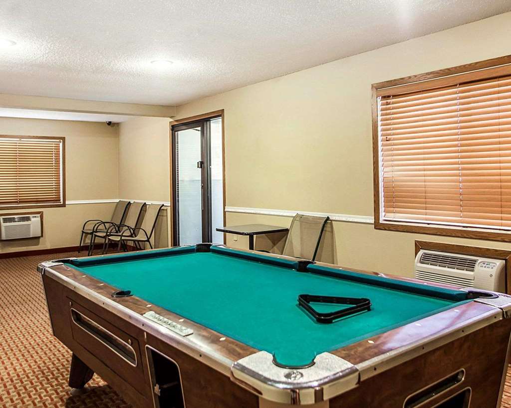 Quality Inn & Suites Davenport near I 80 - photo 28