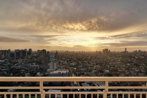 Modern and Cozy 2 Bedroom Condo in Prime Location — 4-Star Luxury Hotel in Manila, Philippines