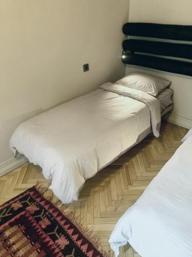 M1 Apartment