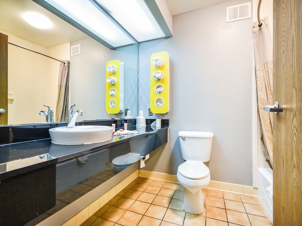 OYO Townhouse Inn Jacksonville near Little Rock Air Force Base - photo 21
