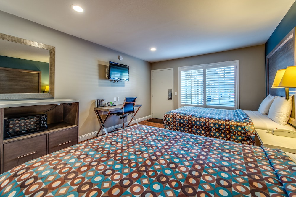Hotel 414 Anaheim - photo 41