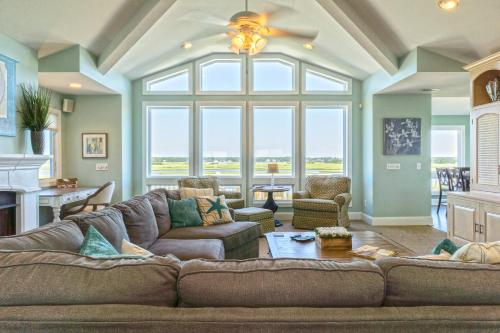 Pier Pleasure by Oak Island Accommodations - photo 38