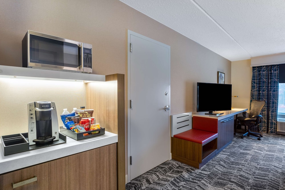 Hilton Garden Inn Islip MacArthur Airport - photo 15