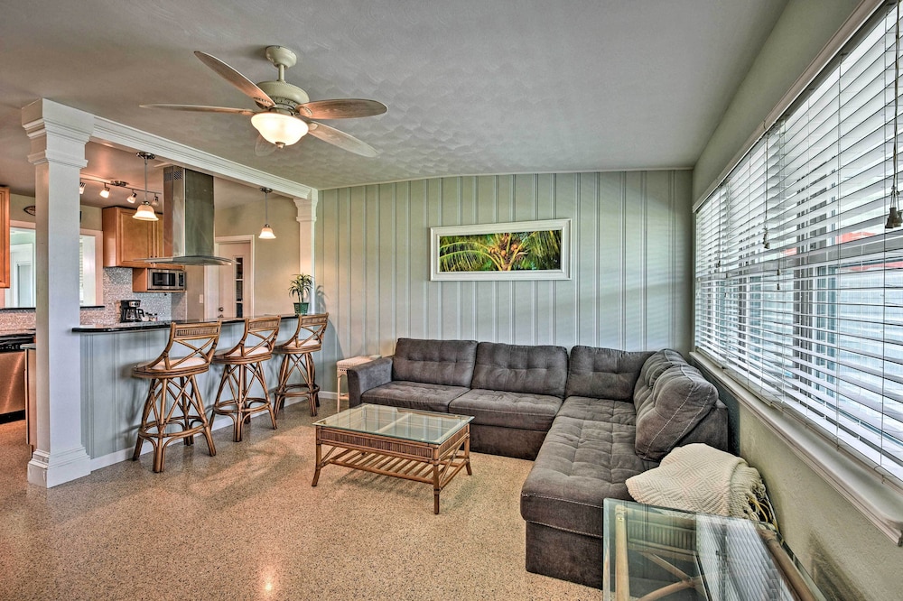 Charming Port Orange Home Walk To Beach — 4-Star Luxury Hotel in Daytona Beach, United States