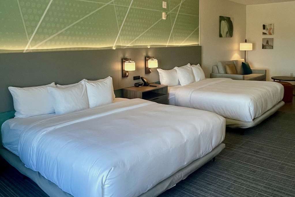Comfort Suites Granbury - photo 27