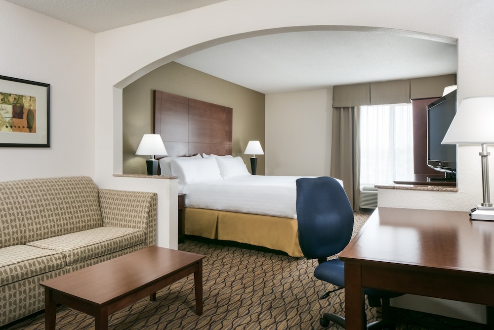 Holiday Inn Express Hotel & Suites Clinton by IHG - photo 4
