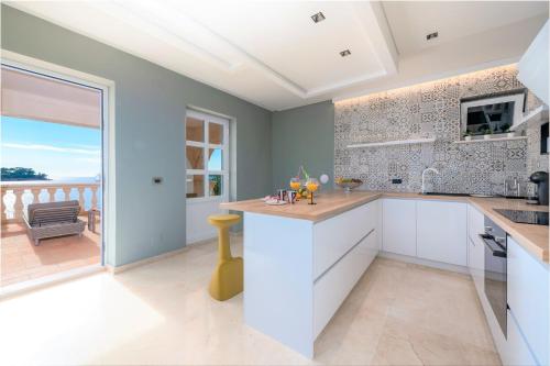 Dazzling Lozica Villa 5 Bedrooms Villa Pasija Steam Room
