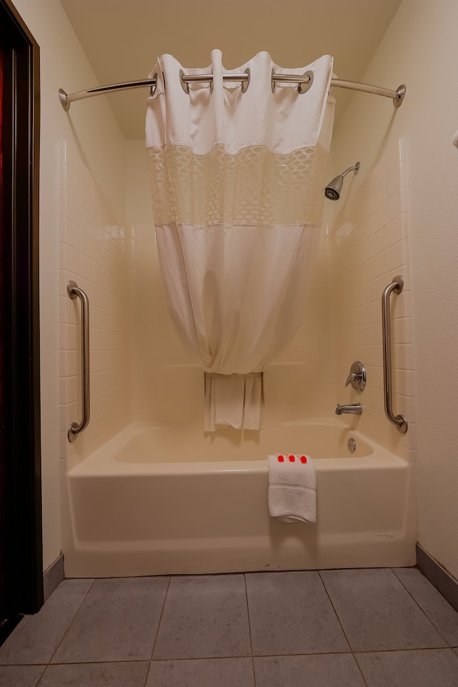 Siletz Bay Beachfront Hotel by OYO Lincoln City - photo 94