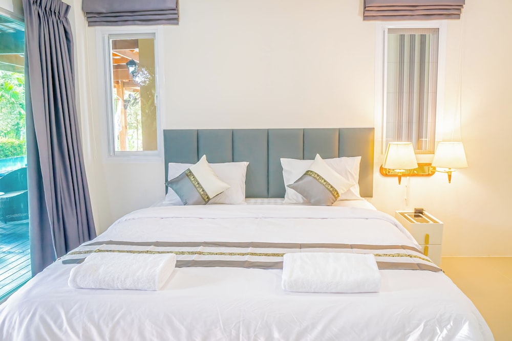 Farinda Resort & Pool Villa in Chom Thong, Thailand