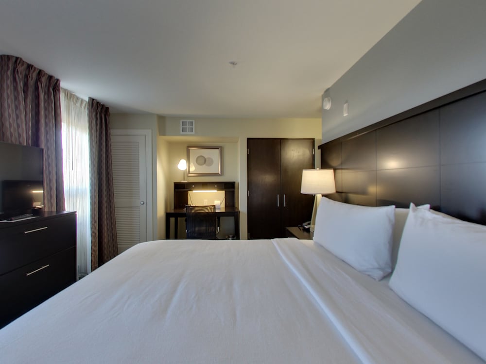 Staybridge Suites Madison Fitchburg - photo 29