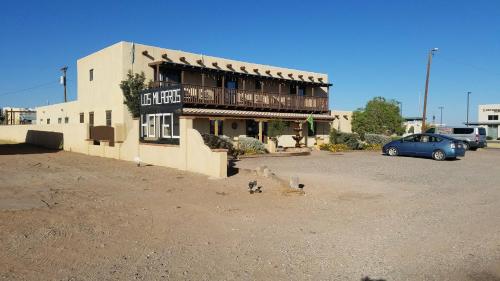 Los Milagros Hotel - photo 11