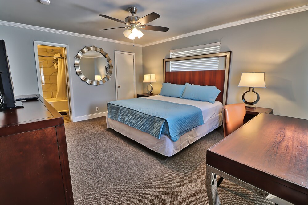 Serendipity Inn - photo 17