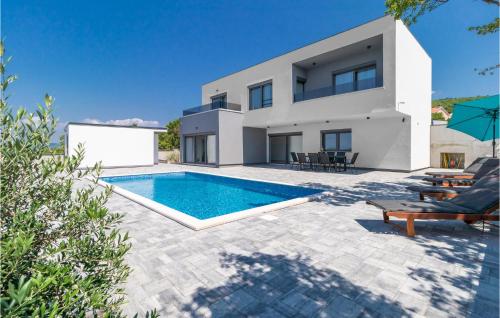 Awesome Home In Smrika — 5-Star Luxury Hotel in Kraljevica, Croatia