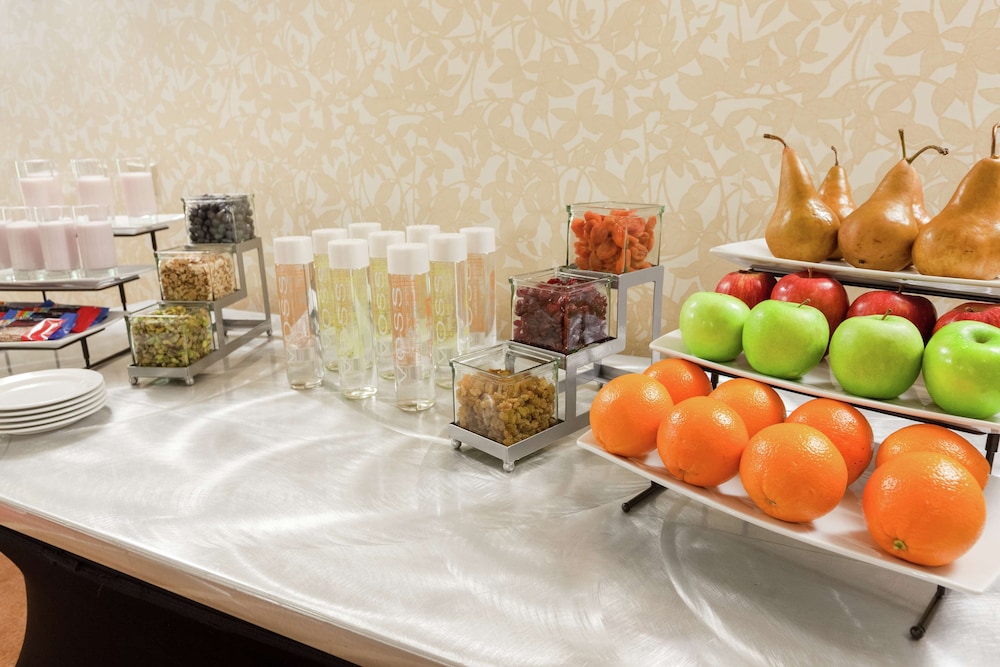 Hilton Garden Inn Pittsburgh University Place - photo 23