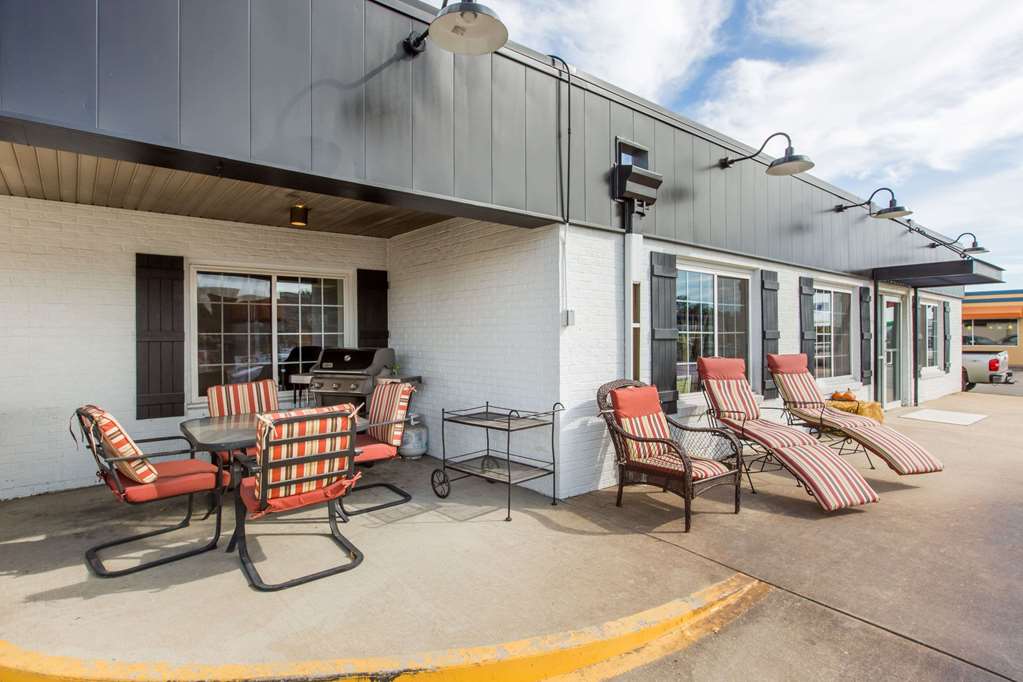 Days Inn by Wyndham Pierre - photo 20