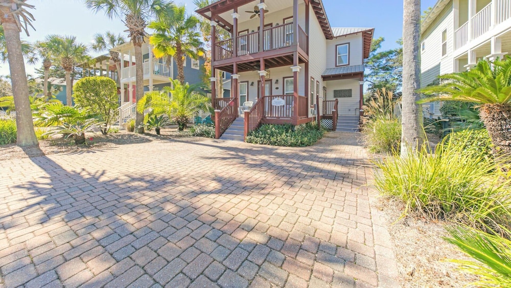 Beaches and Birdies in Unknown City, United States