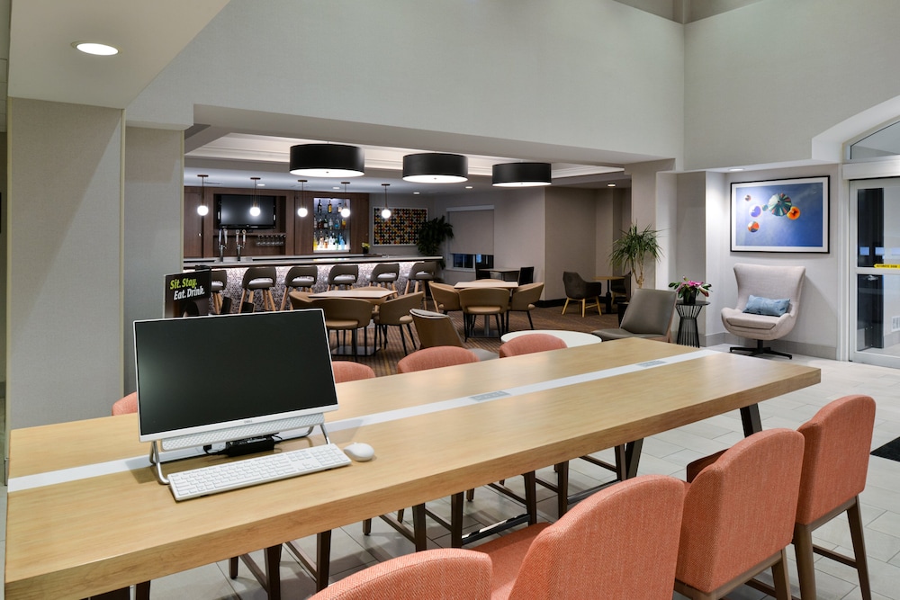 Holiday Inn Hotel & Suites Overland Park Convention Center - photo 56