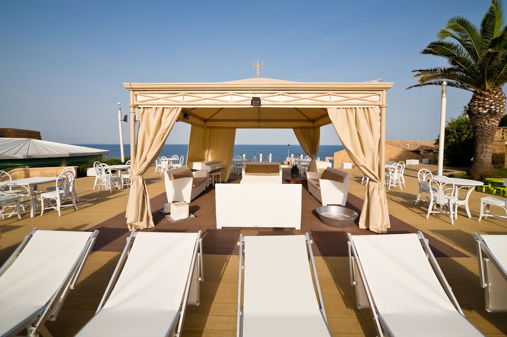 Nh Venus Sea Garden Resort — 4-Star Luxury Hotel in Augusta, Italy
