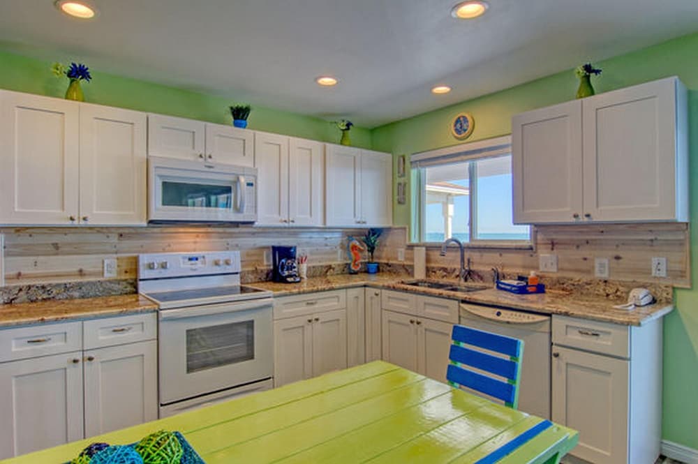 Beachgate CondoSuites and Oceanfront Resort - photo 76