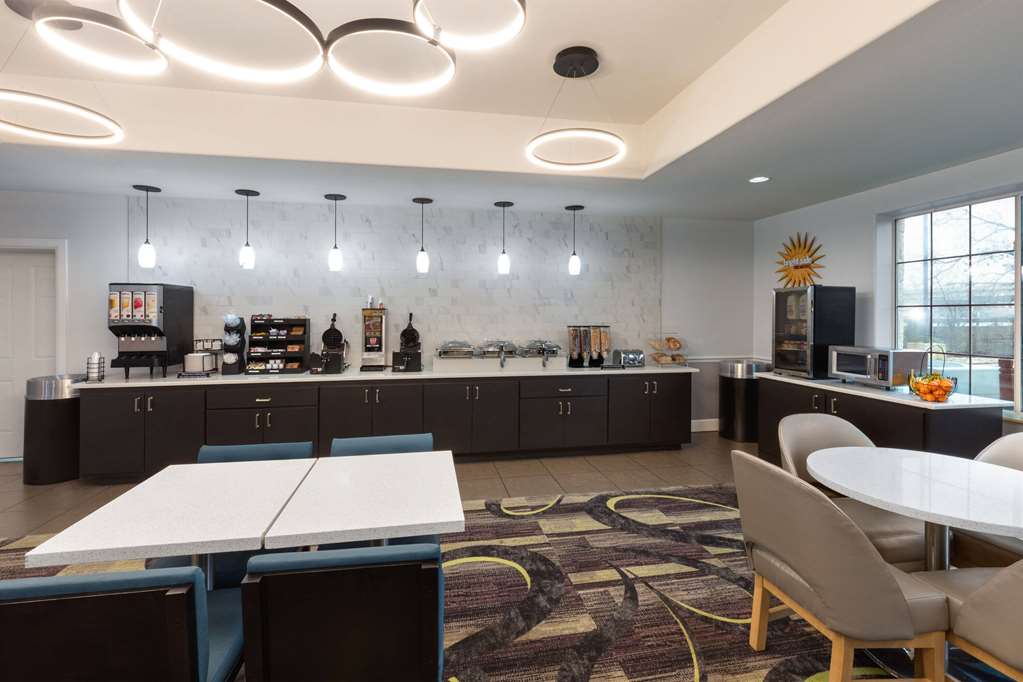 La Quinta Inn & Suites by Wyndham Austin Cedar Park - photo 37