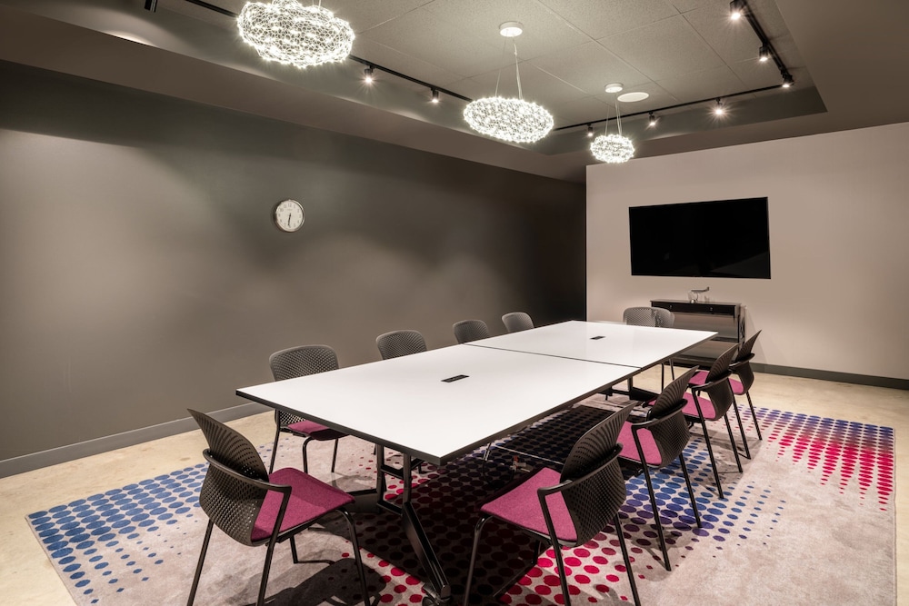 Aloft Austin South - photo 26