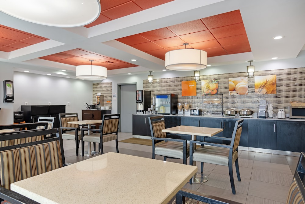 Comfort Inn & Suites Carrollton - photo 39