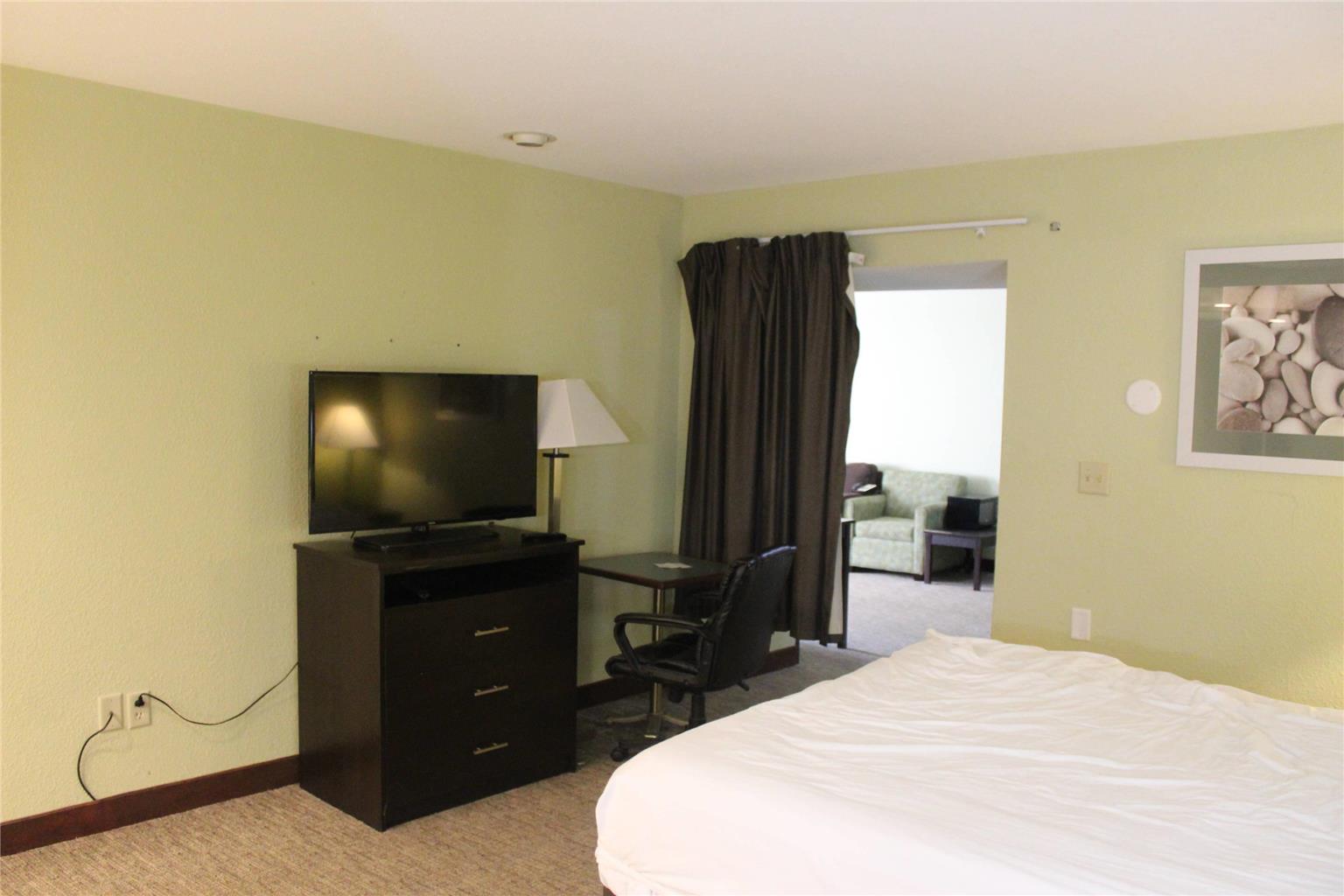Quality Inn and Suites University Area - photo 41