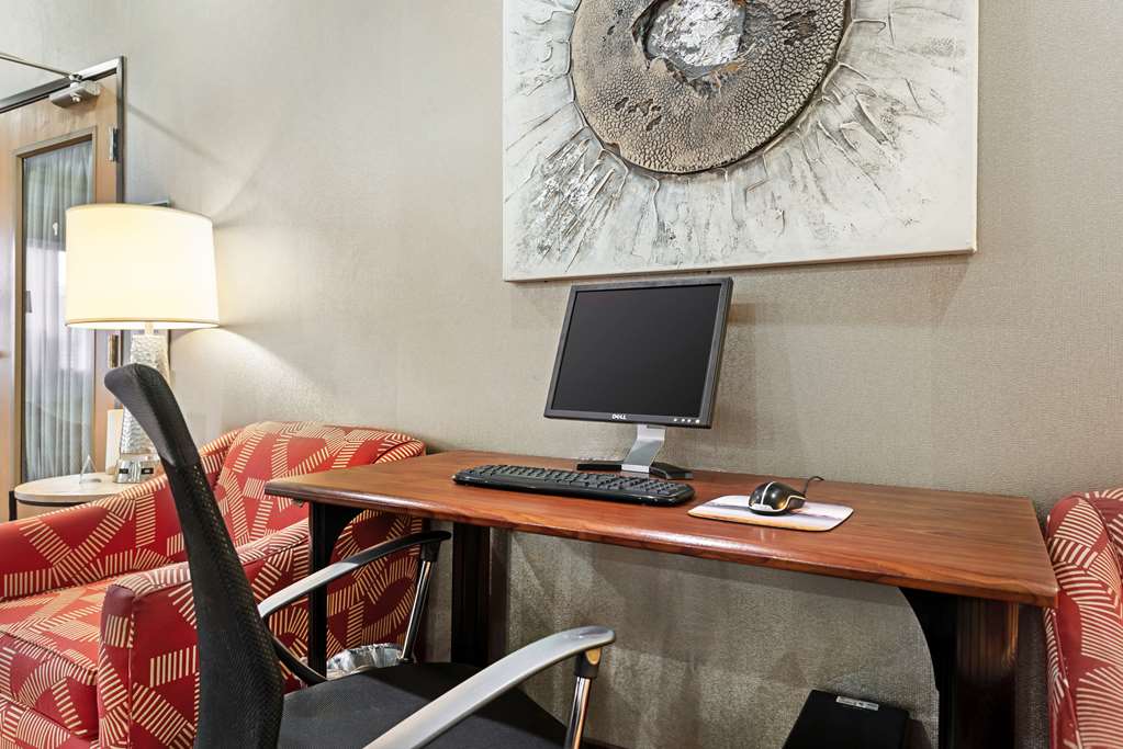 Best Western Plus Eagleridge Inn & Suites - photo 51