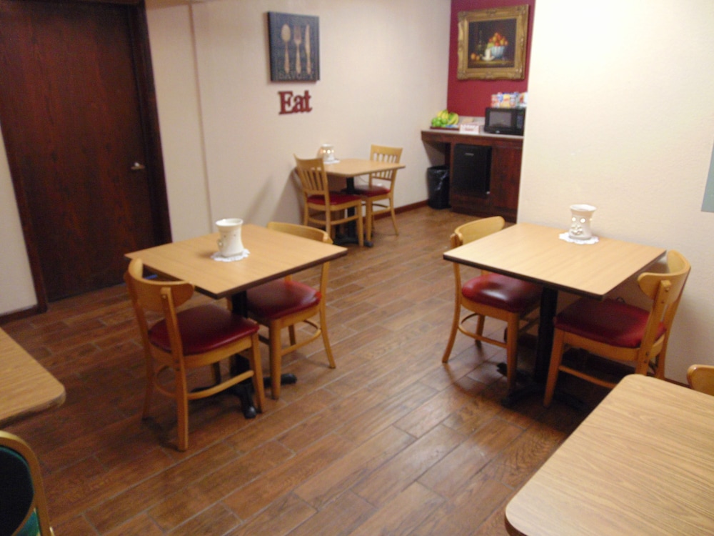 Candlelight Inn - photo 11
