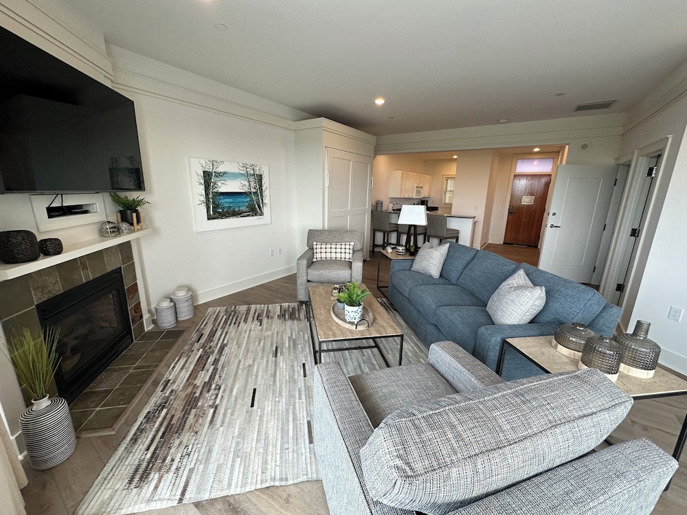 Village Suites Bay Harbor - photo 43