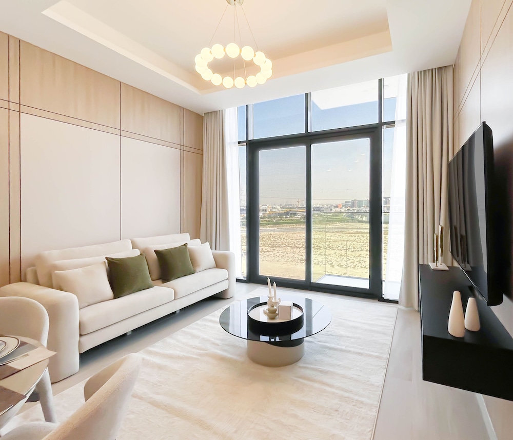 Elegant 1BR at Azizi Riviera l Prime Location — 4-Star Luxury Hotel in Dubai, United Arab Emirates