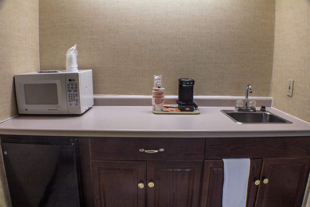 Quality Inn & Suites Erie near Casino - photo 26