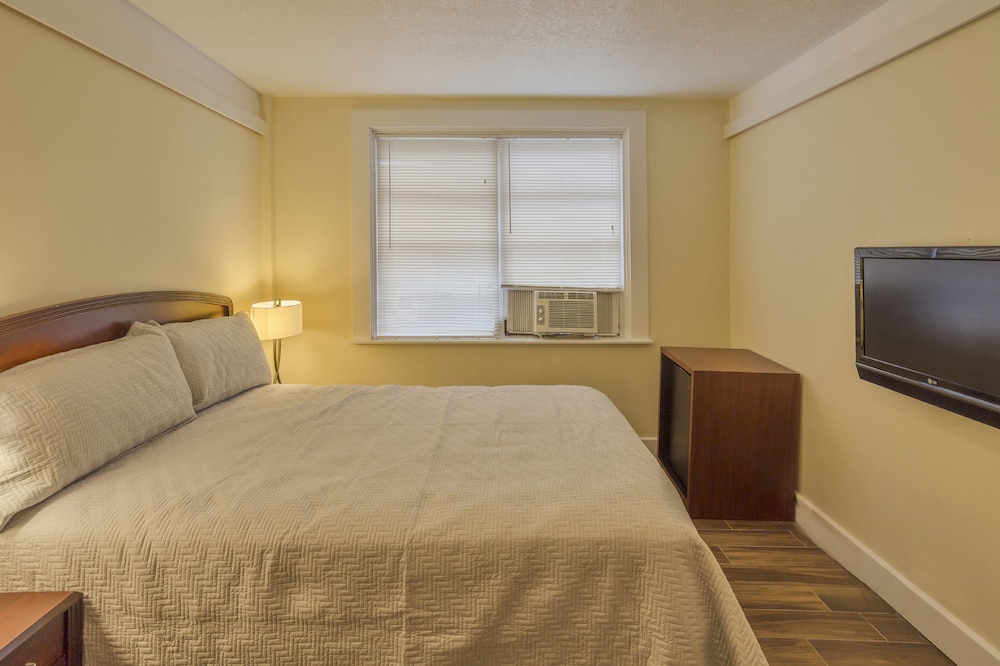 Palm Grove Inn - photo 3