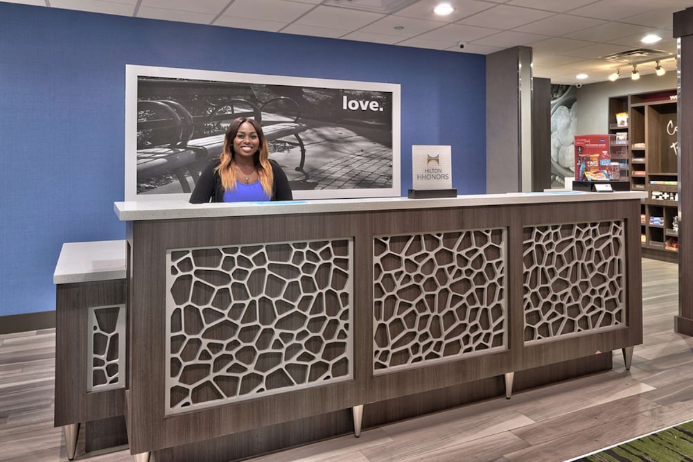 Hampton Inn & Suites Guthrie - photo 4