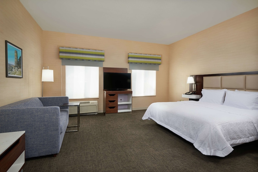 Hampton Inn & Suites Phoenix Surprise - photo 16