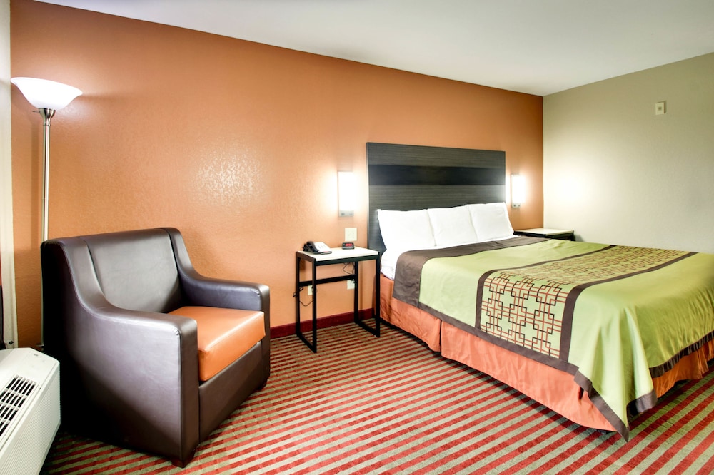 Key West Inn Millbrook - photo 4